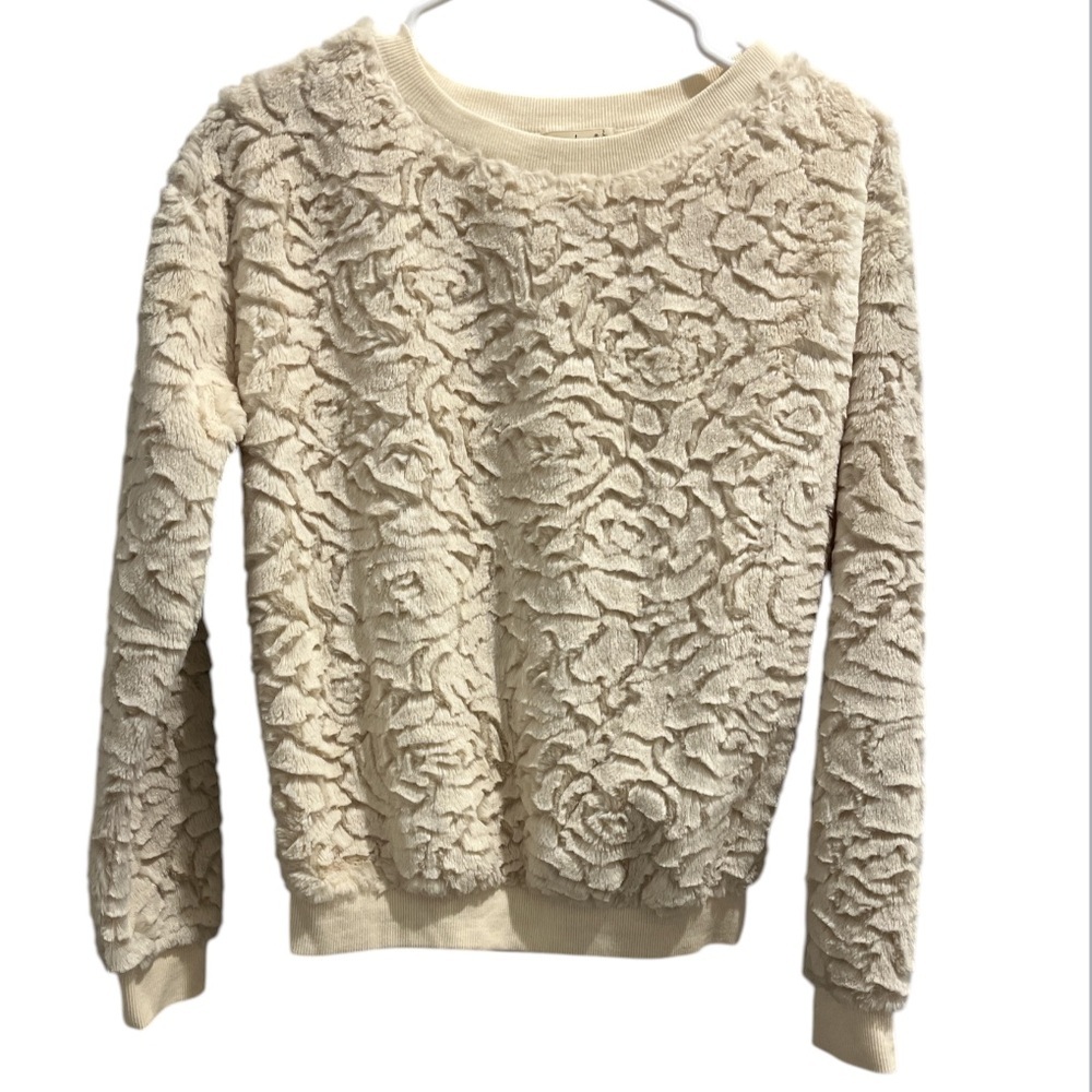 Women’s Love on a Hanger Cream Small Faux Fur Rose Pattern Sweatshirt
